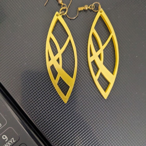 Women's earrings like new, excellent condition