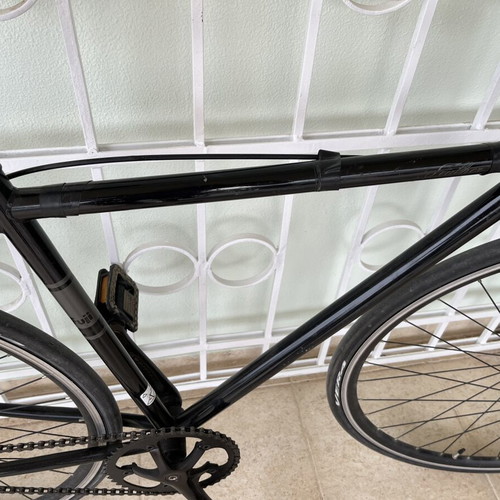 Fuji Feather Fixed Bike like new, city style, black, men's
