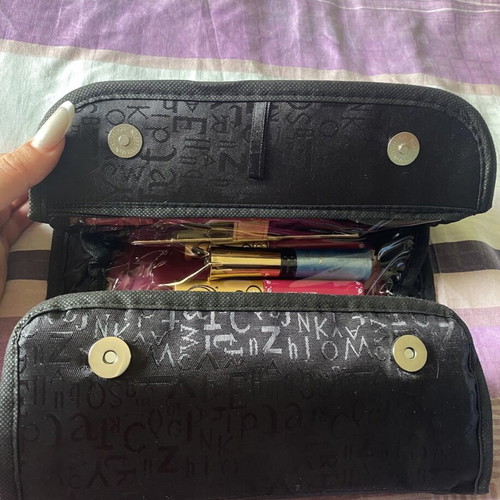 Cosmetics set new with 11 lipsticks, 5 lip pencils, 7 double eye pencils, eyeliner, mini eyeshadow palette, blush, lip balm, and gift pouch