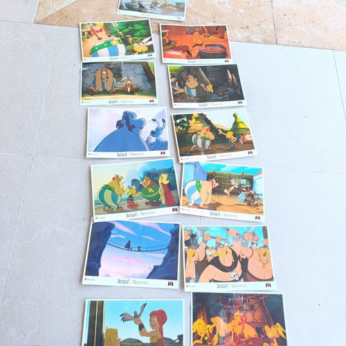 Astérix et les Vikings Cinema-Used Lobby Card Set of 13