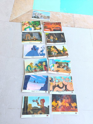 Astérix et les Vikings Cinema-Used Lobby Card Set of 13