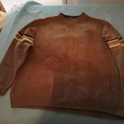 Men's sweater used, size large, knitted
