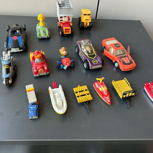 Old toy cars used, pack of 30 pieces