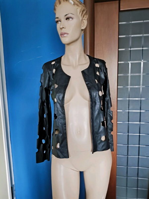 Leather jacket like new, size small, black