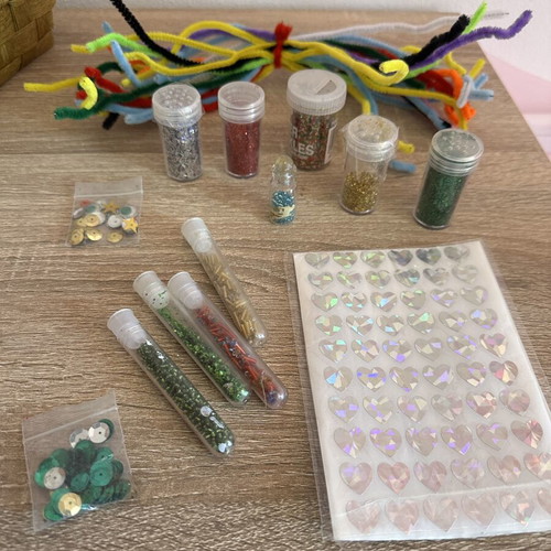 Craft materials and glitter set with stickers, pipe cleaners, beads