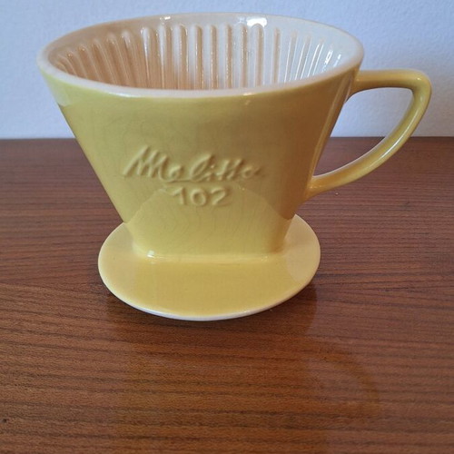 Vintage Melitta 102 coffee filter holder like new
