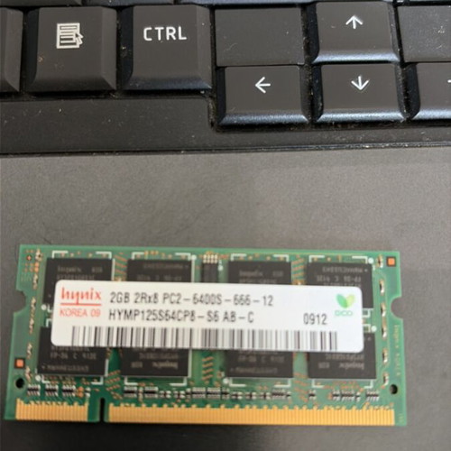 Hynix 2GB RAM 2Rx8 PC2-6400s 666-12 used