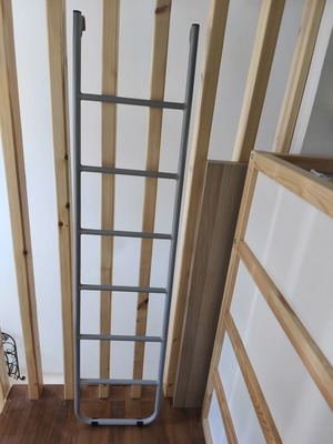 Bunk bed ladder
