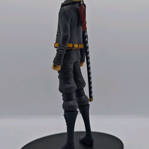 Trafalgar Law 19cm PVC figure like new, Levelone Figures