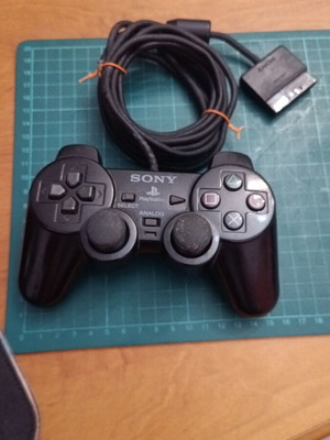 Sony PlayStation 2 ενσύρματο μαύρο χειριστήριο μεταχειρισμένο μόνο για ανταλλακτικά