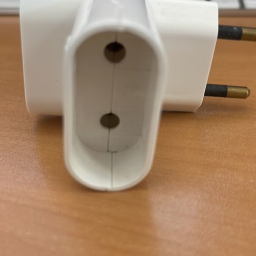 Power Strip Tau Max 6A 250 Volt Slightly Used
