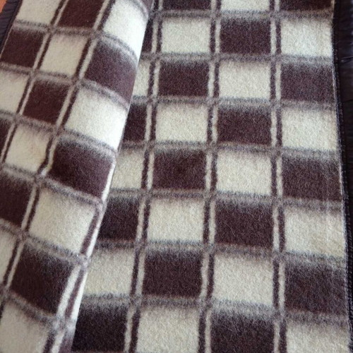 Woolen double blanket like new 100% wool 2.00x2.20