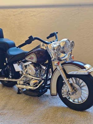 Harley Davidson Iron House 25cm collectible motorcycle miniature