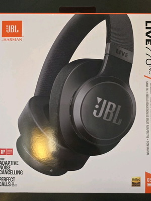 JBL LIVE 770NC слушалки нови, безжични, черни