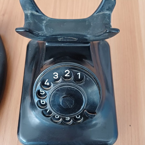 German Mix & Genest Telephone used, bakelite Siemens 1960s