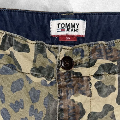 Tommy Hilfiger Camouflage Cargo Shorts like new