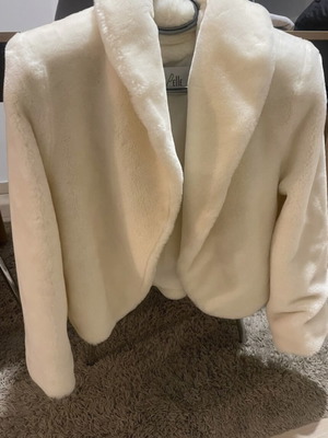 White fur jacket mid-length like new, size M