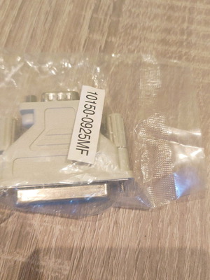 Adaptor RS232 male to D-sub 25 pin female new sealed