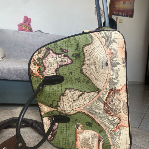 Trolley suitcase like new, almost unused, dimensions 55x40x25