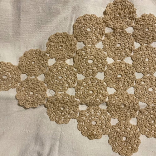 Vintage 80s handmade knitted doily new, 45x25 cm diamond shape