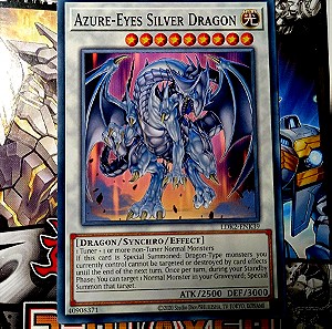 Azure-eyes silver dragon