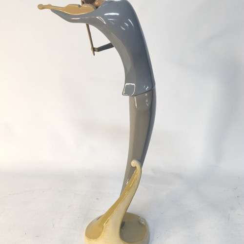 Decorative violin player figurine like new