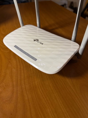 Tp-Link Wireless Router Archer C50 new with AC1200 speed and 4 Ethernet ports