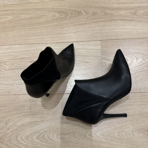 J.Bournazos leather boot like new, black, 10cm heel, size 37