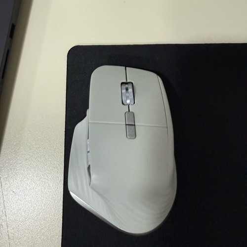 PC mouse ergonomic rgb like new