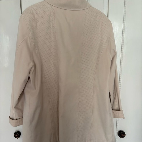 Pier Angelini beige coat size 46 like new