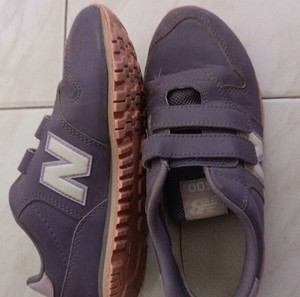New Balance, 35
