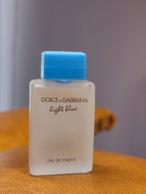 Dolce & Gabbana Light Blue miniature perfume