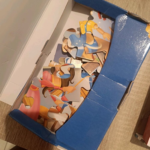 Classic Fairy Tale Puzzles like new, Pinocchio and Little Red Riding Hood