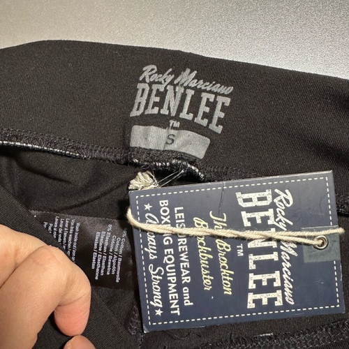 Benlee leggings black used with seam unraveling, size S