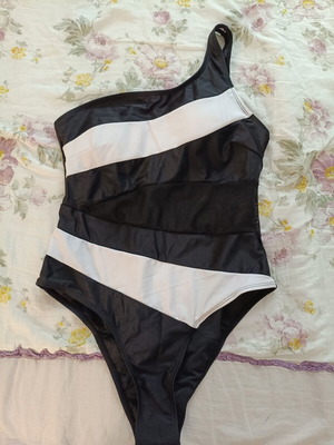 One-shoulder women's swimsuit size L like new, black and white