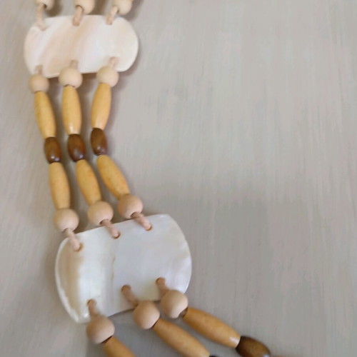 Adjustable belt like new, beige