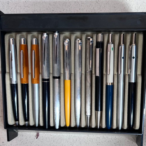 Universal aluminum pens and pencils like new, set of 12 pieces