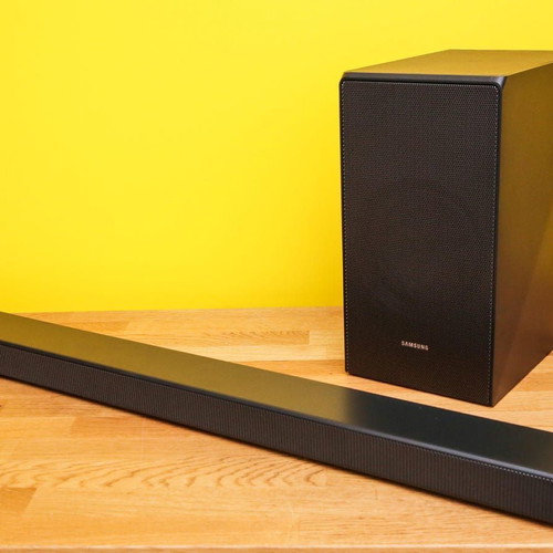 Samsung HW-M550 Soundbar like new with accessories