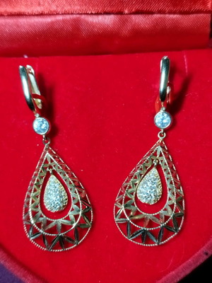 Gold earrings new, 14k pair with papers from Romania