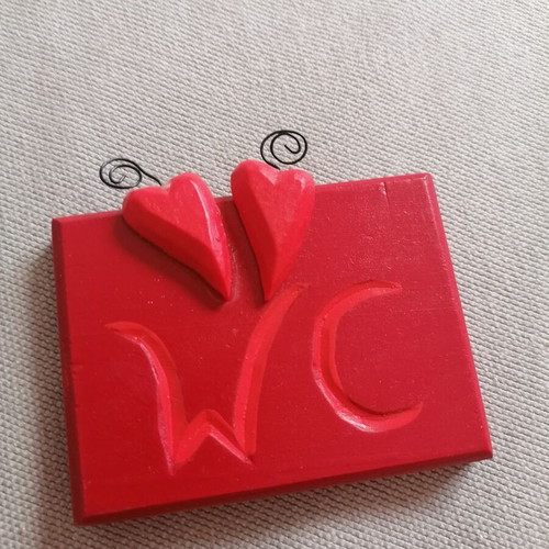 Wooden WC sign with hearts, red, like new