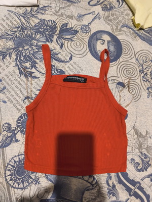 Noobass red crop top like new