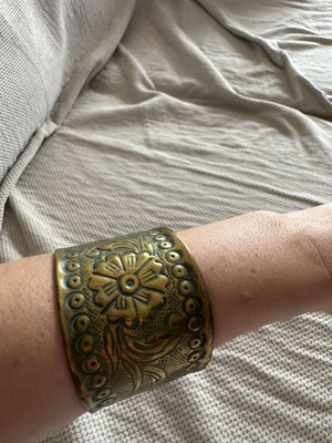 Vintage wide brass cuff bracelet with embossed floral pattern, like new