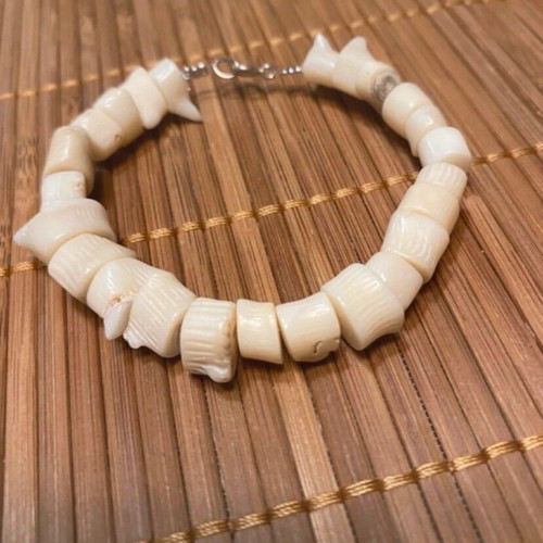 Bracelet made of real coral handmade, new, beige
