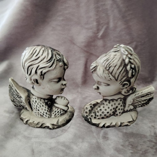 Decorative resin angel figurines like new, set of two, 9cm