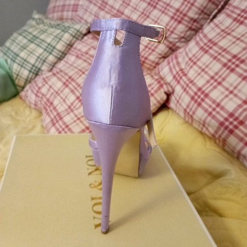 Women's purple sandals new, size 37