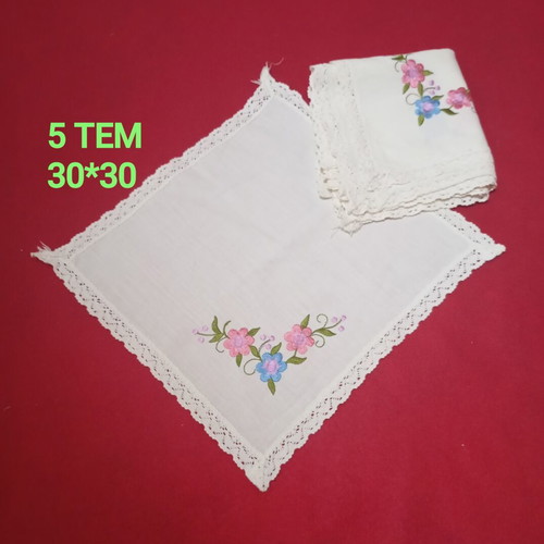 Table linens pack of 31 pieces like new