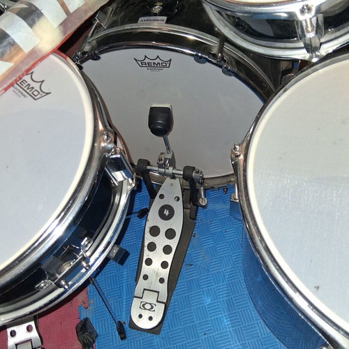 Mini Drums Millenium full set like new with silent cymbals and stool