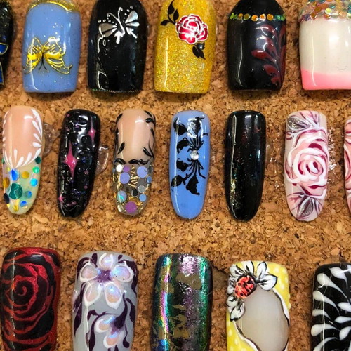 Nail design display board with 313 tips, 30x40 cm