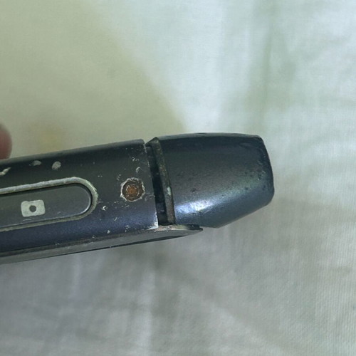 Nokia N8 phone for parts used, poor condition