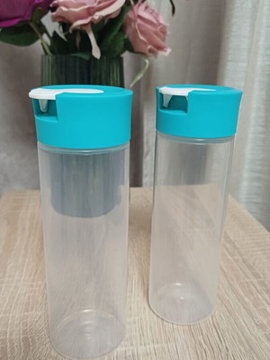 Tupperware set of 2 honey dispensers
